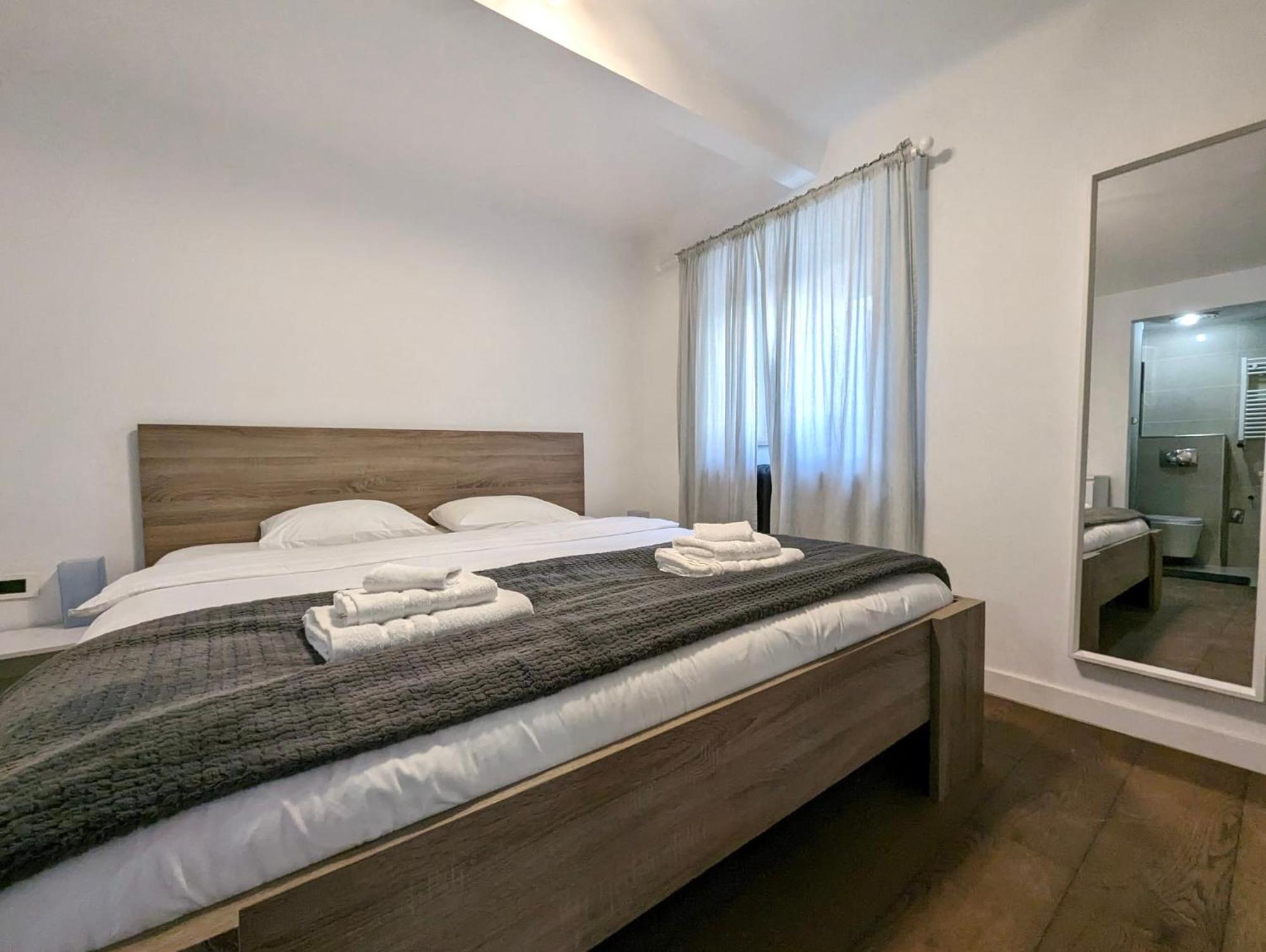 Fantabulous Downtown Abode W King Bed, 65" Tv, Washer And Tumble Dryer Zagreb Eksteriør bilde